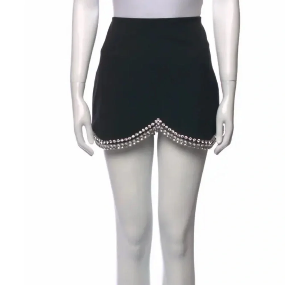 AREA Scallop Mini Skirt with Crystal Embellishments Size US 4 - Picture 5 of 8